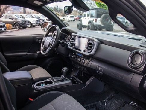 Used 2023 Toyota Tacoma 4x4 Double Cab image 18