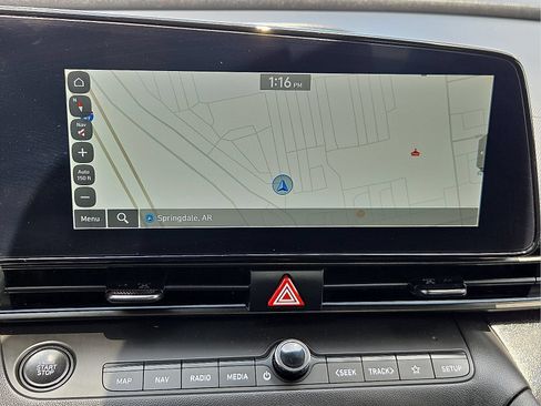 Used 2025 Hyundai Elantra SEL FWD image 19