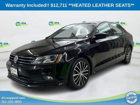 Used 2016 Volkswagen Jetta Sport w/ Lighting Package FWD image 2