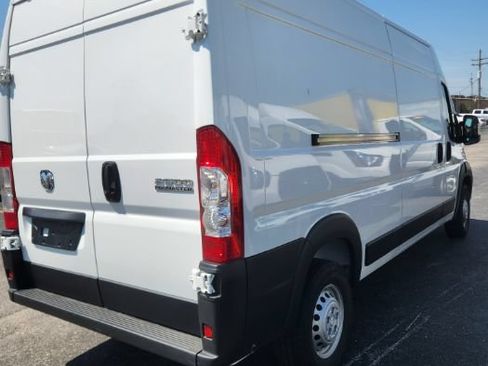 Used 2026 RAM ProMaster 2500 w/ Convenience Group FWD image 16