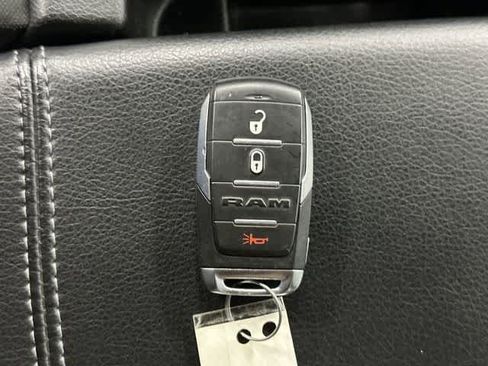Used 2022 RAM 1500 Big Horn AWD/4WD image 32