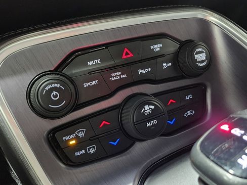 Used 2017 Dodge Challenger R/T Scat Pack image 35