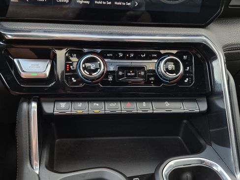 Used 2024 GMC Sierra 2500 Denali w/ Denali Reserve Package image 31