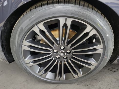 New 2026 Land Rover Range Rover Velar Dynamic SE image 9