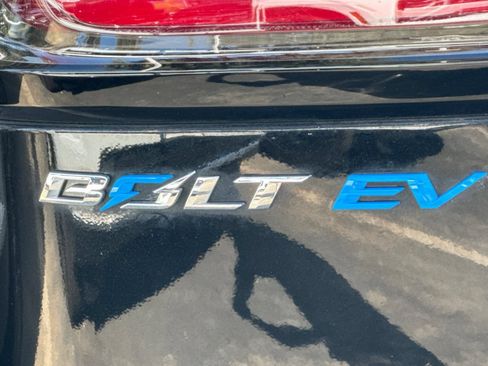 Used 2023 Chevrolet Bolt LT FWD image 48