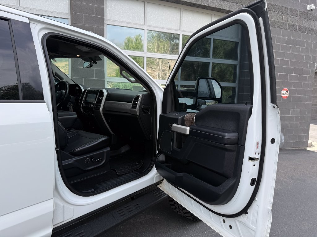 Used 2018 Ford F350 Lariat w/ Chrome Package AWD/4WD image 46