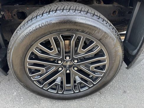 Used 2022 GMC Sierra 1500 Denali Ultimate AWD/4WD image 10