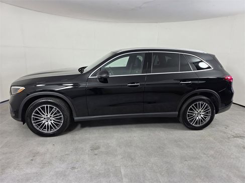 Certified 2025 Mercedes-Benz GLC 300 GLC 300 image 7