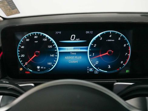 Used 2022 Mercedes-Benz GLB 250 4MATIC image 16