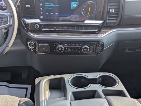 Certified 2025 Chevrolet Silverado 1500 LT image 19