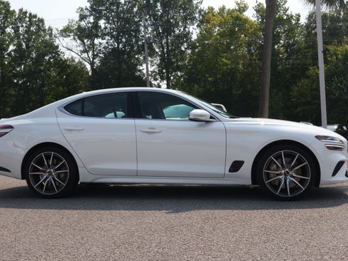 Used 2025 Genesis G70 2.5T RWD image 11