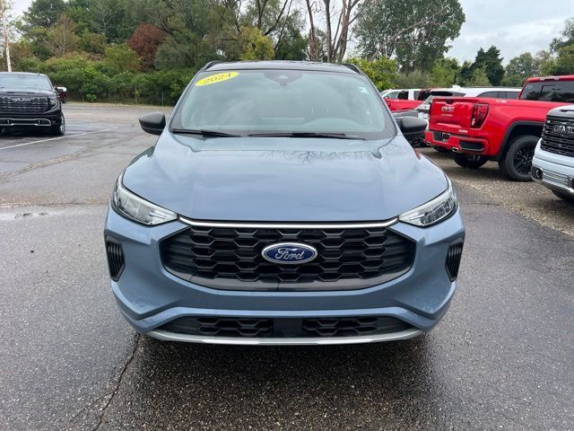 Used 2024 Ford Escape ST-Line w/ Tech Pack #1 AWD/4WD image 2