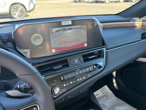 New 2025 Lexus ES 350 w/ Premium Package image 17