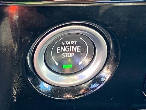 Used 2024 GMC Sierra 1500 SLT image 19