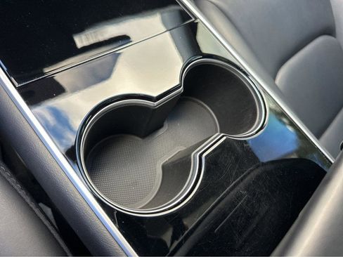 Used 2020 Tesla Model Y Performance image 25