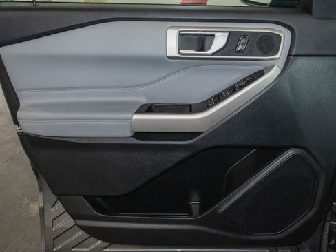 Used 2023 Ford Explorer XLT w/ Equipment Group 202A image 10