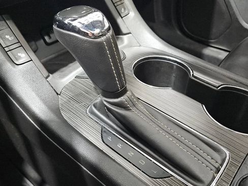 Used 2019 GMC Acadia SLT w/ Black Edition image 25