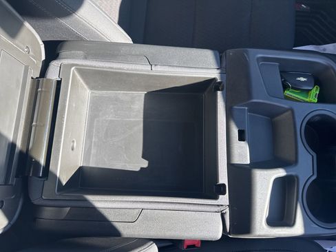 Used 2022 Chevrolet Silverado 1500 Custom Trail Boss w/ LPO, Dark Essentials Package image 9