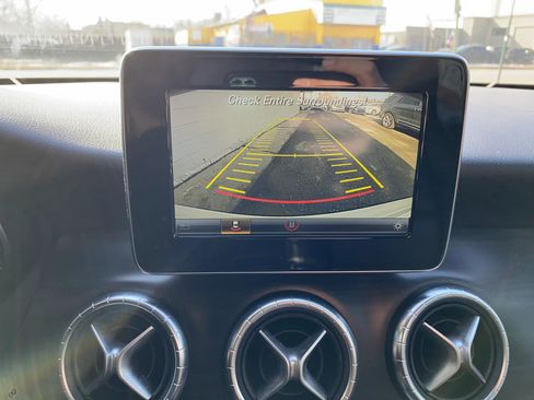 Used 2017 Mercedes-Benz CLA 250 4MATIC image 17