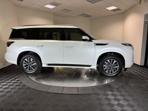 New 2026 INFINITI QX80 Pure RWD image 8