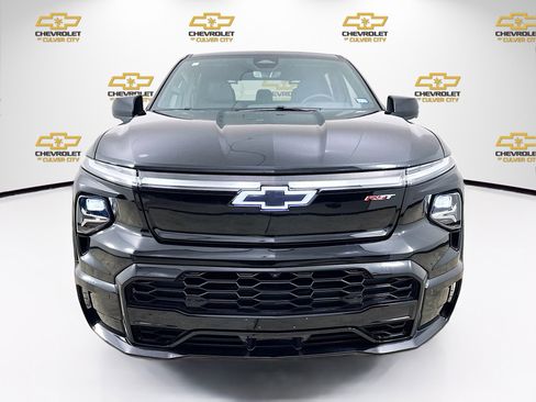 Used 2024 Chevrolet Silverado EV RST image 2
