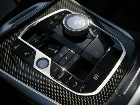 New 2026 BMW X5 M60i w/ Executive Package image 12