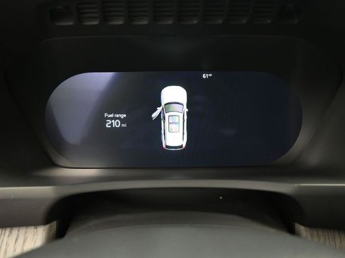 Certified 2025 Volvo XC90 B6 Ultra w/ Protection Package AWD/4WD image 12