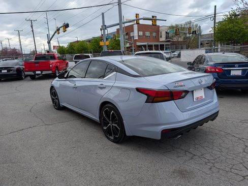 Used 2024 Nissan Altima 2.5 SR FWD image 8