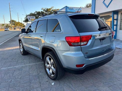 Used 2012 Jeep Grand Cherokee Overland image 4