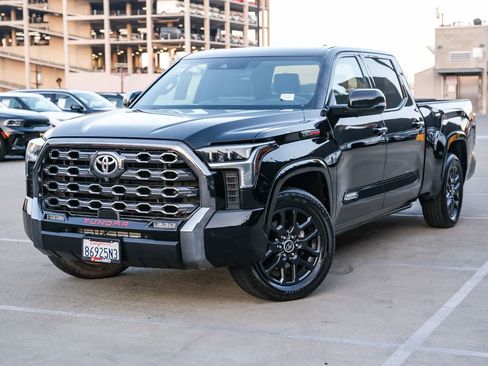 Used 2022 Toyota Tundra Platinum w/ Advanced Package RWD image 1