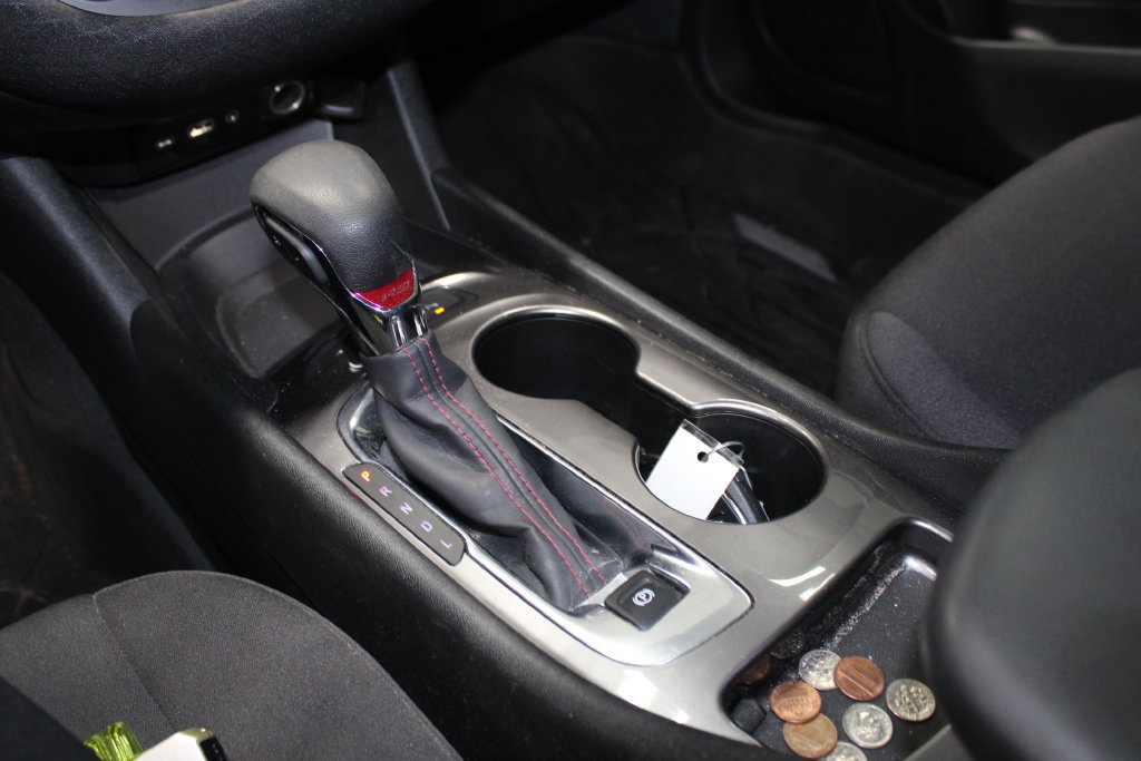 Used 2024 Chevrolet Malibu RS FWD image 26