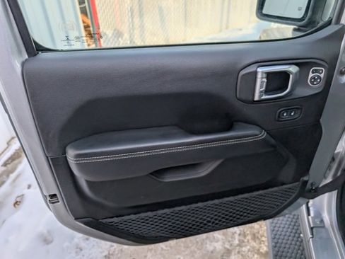 Used 2020 Jeep Wrangler Unlimited Sahara w/ Dual Top Group image 10