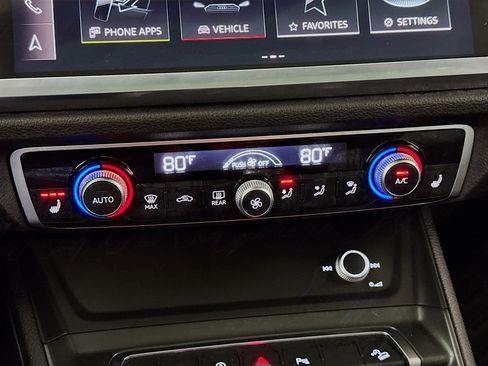 Used 2022 Audi Q3 2.0T Premium Plus w/ Premium Plus Package image 20