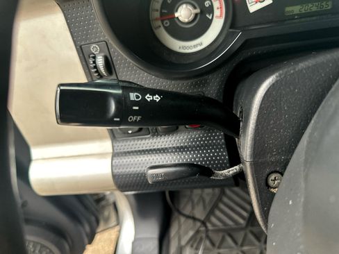 Used 2007 Toyota FJ Cruiser 4WD AT image 24