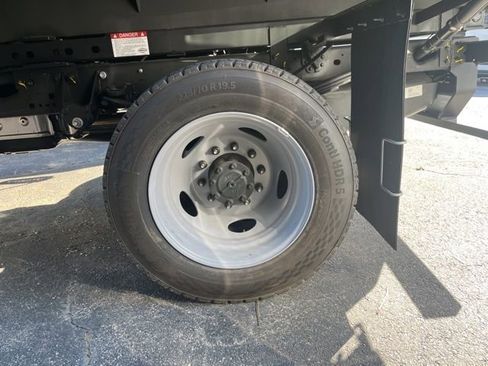 New 2025 Ford F550 4x4 Regular Cab Super Duty image 19