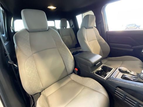 Certified 2024 Toyota Tacoma SR5 image 21