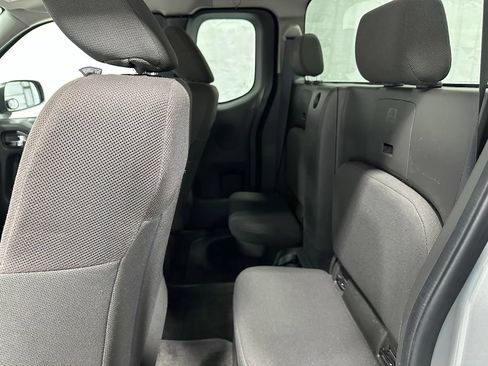 Used 2018 Nissan Frontier S RWD image 38