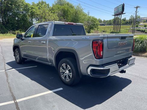 Used 2025 GMC Sierra 1500 SLT AWD/4WD image 4