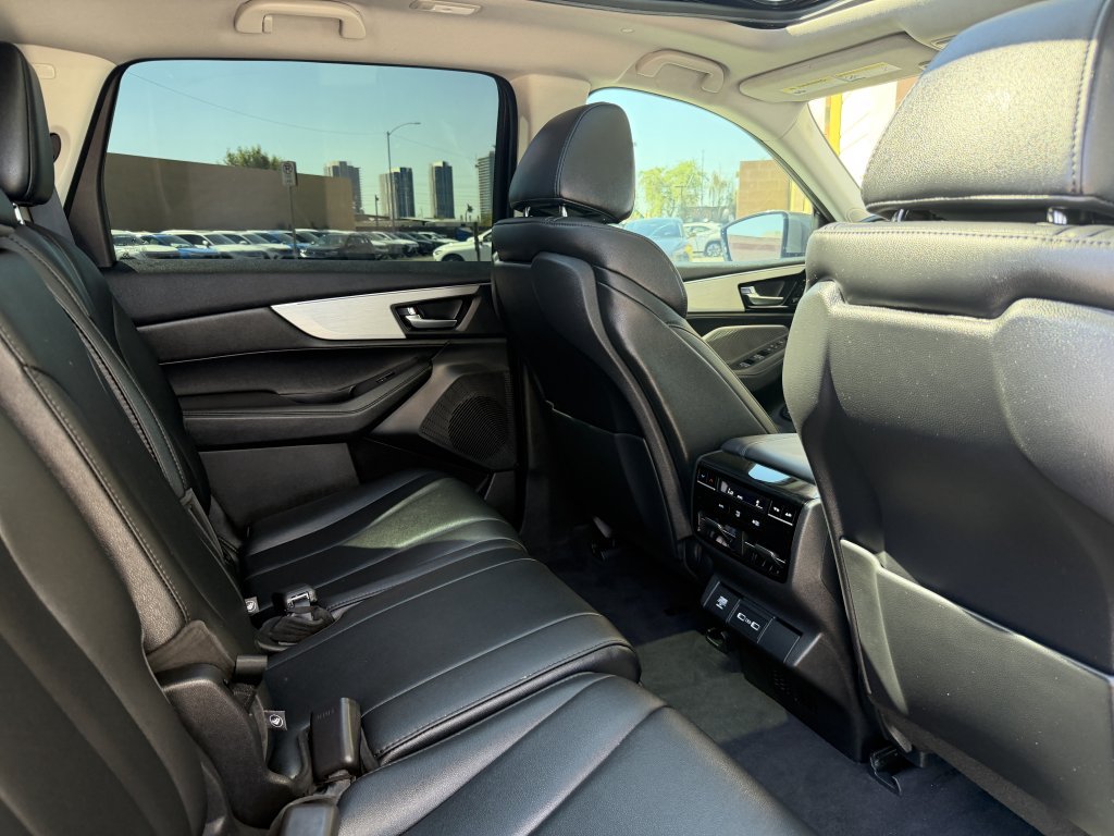 Used 2024 Acura MDX SH-AWD image 36