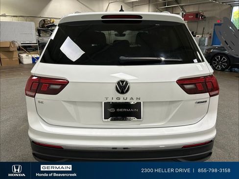 Used 2022 Volkswagen Tiguan SE AWD/4WD image 7