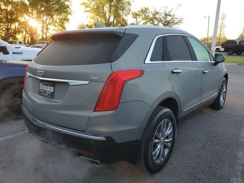 Used 2018 Cadillac XT5 Luxury w/ Driver Awareness Package image 4