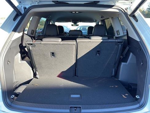 New 2025 Volkswagen Atlas SE image 12