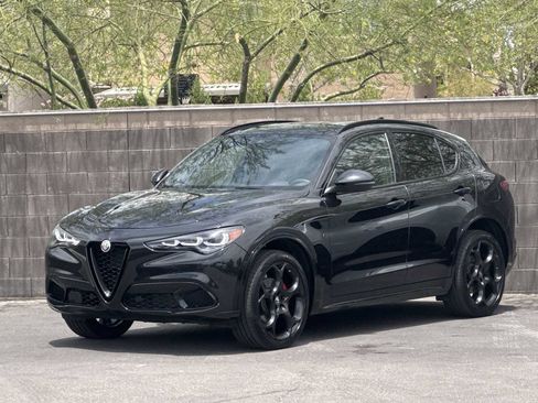 Used 2024 Alfa Romeo Stelvio AWD image 4