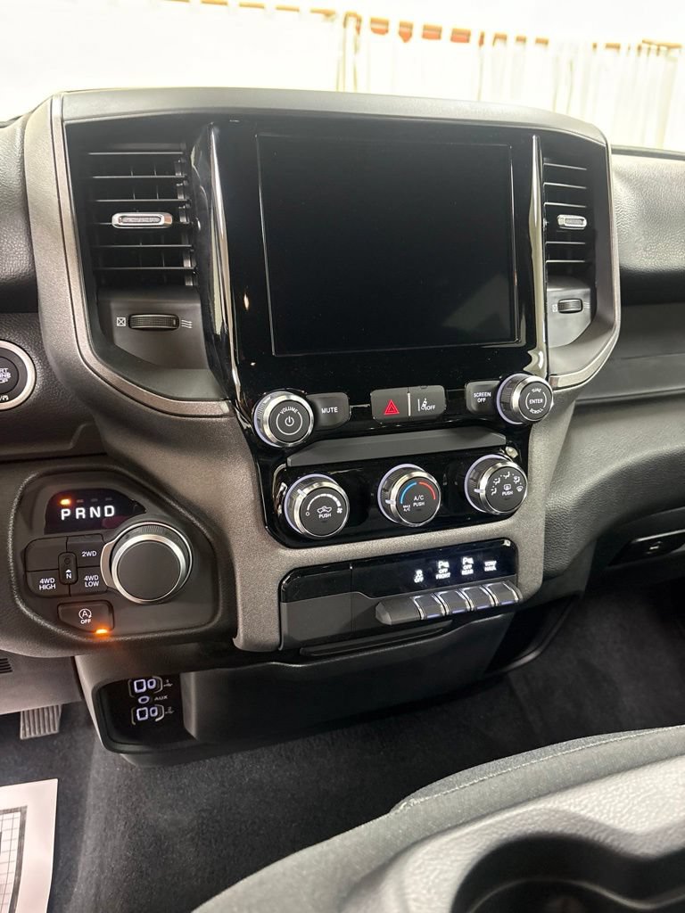 New 2026 RAM 1500 Express AWD/4WD image 13