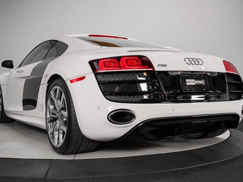 Used 2010 Audi R8 V10 image 22