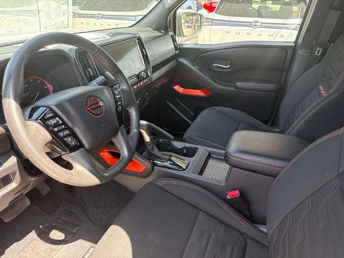Certified 2025 Nissan Frontier PRO-4X w/ Tow Package AWD/4WD image 11