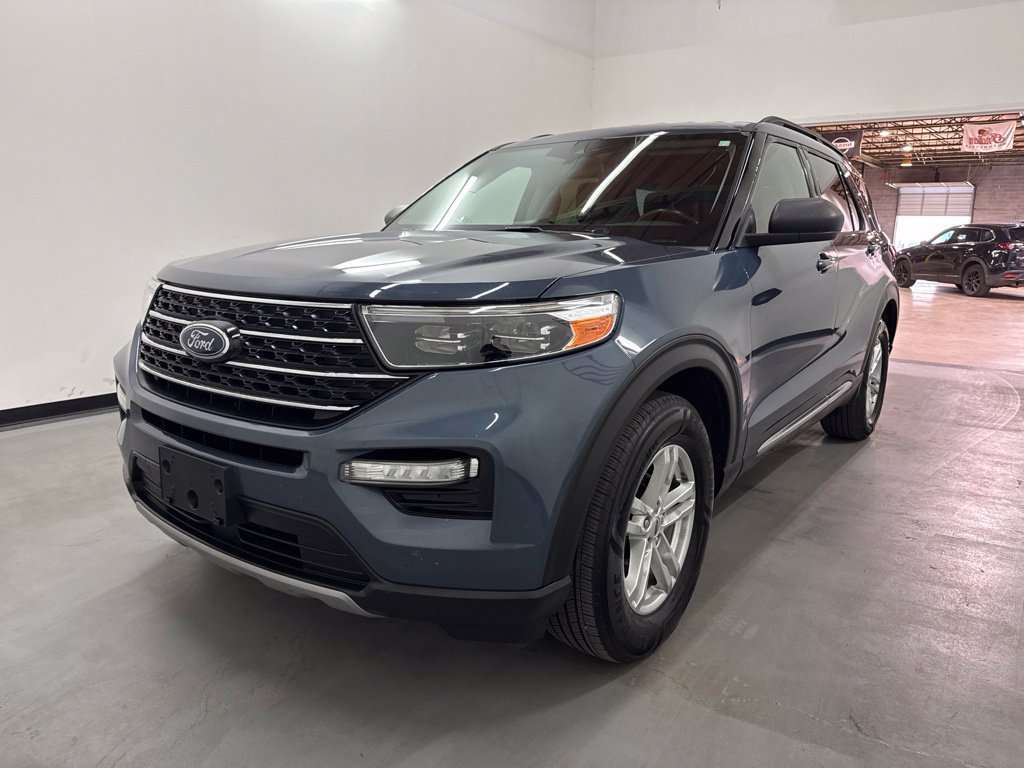 Used 2021 Ford Explorer XLT w/ Equipment Group 202A AWD/4WD image 9