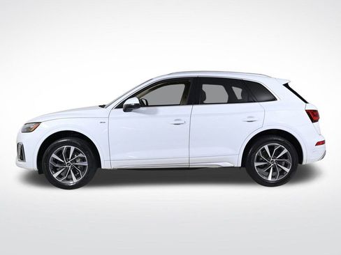 Certified 2023 Audi Q5 2.0T Premium Plus w/ Premium Plus Package image 2