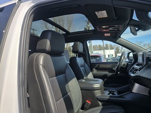 Used 2022 Chevrolet Tahoe LT w/ LT Signature Plus Package image 13