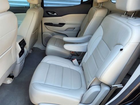 Used 2021 GMC Acadia Denali w/ Denali Technology Package image 14